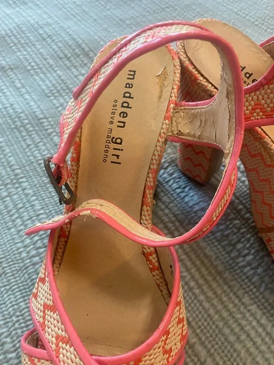 Madden Girl Coral Pink Woven Platform Sandals - Picture 6 of 7